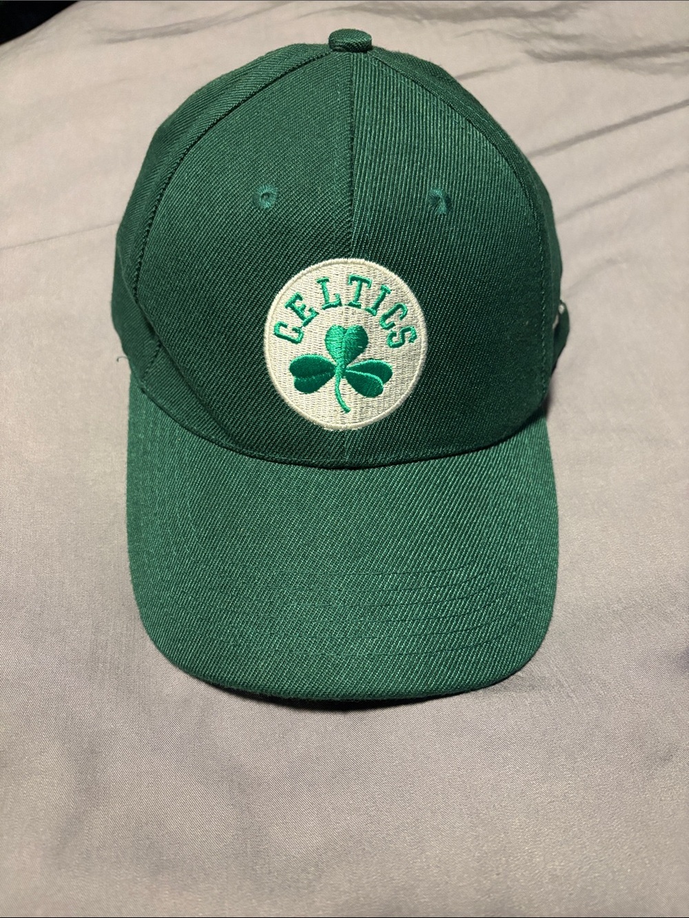 BRAND NEW 💚 adjustable Green Celtics Baseball Cap with Shamrock Logo